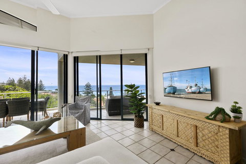 Sunshine Beach Penthouse With Beach Views - Unit 9/21 Park Crescent, Sunshine Beach - Accommodation Daintree 3