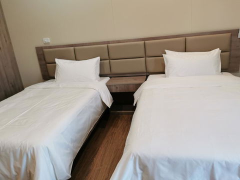 Sunshine Gardens Bourke Resort - Accommodation Daintree 0