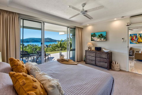 Superior Poinciana 011 On Hamilton Island - Accommodation Daintree 3