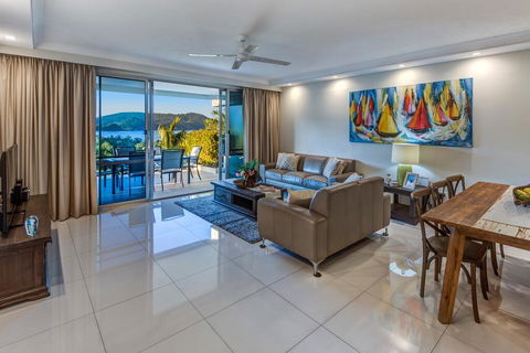 Superior Poinciana 011 On Hamilton Island - Accommodation Daintree 0