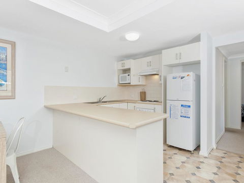 Surf Break - 10A Tuna (Downstairs) - Accommodation Daintree 3