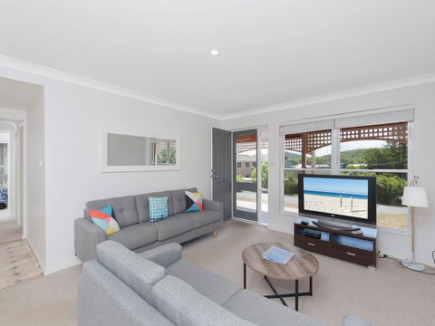 Surf Break - 10A Tuna (Downstairs) - Accommodation Daintree 1
