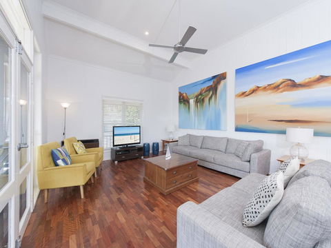 Surf Break - 10B Tuna (Upstairs) - Accommodation Daintree 2