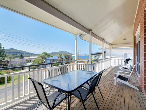 Surf Break - Fingal Bay - Accommodation Daintree 1