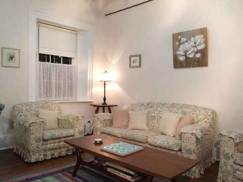 Surgeon's Cottage - Accommodation Daintree 1