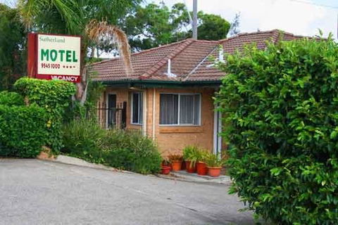 Sutherland Motel - Accommodation Daintree 0