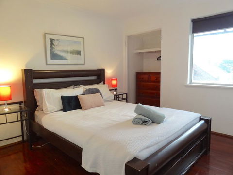 Sweet As A Biscuit! - South Fremantle - Accommodation Daintree 0