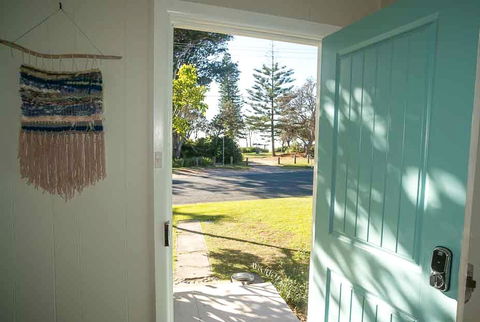 Tallowood Beachfront Cottage - Accommodation Daintree 2