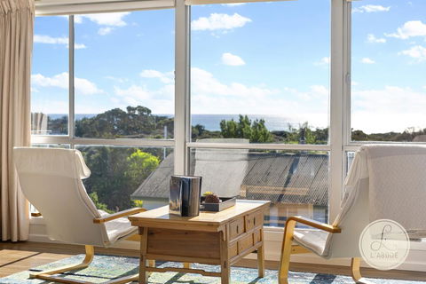 TASSIE SEASIDE SERENITY - L'Abode Accommodation - Accommodation Daintree 2