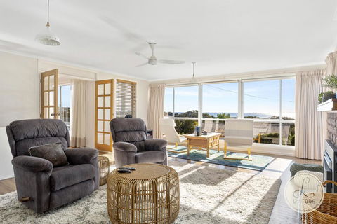 TASSIE SEASIDE SERENITY - L'Abode Accommodation - Accommodation Daintree 0