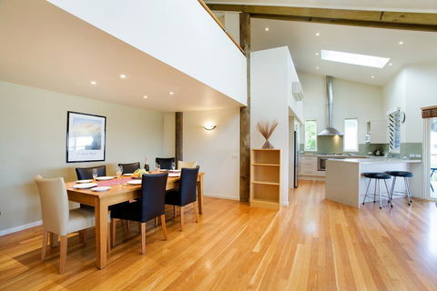 Tathra Beach House Holiday Apartments - Accommodation Daintree 1