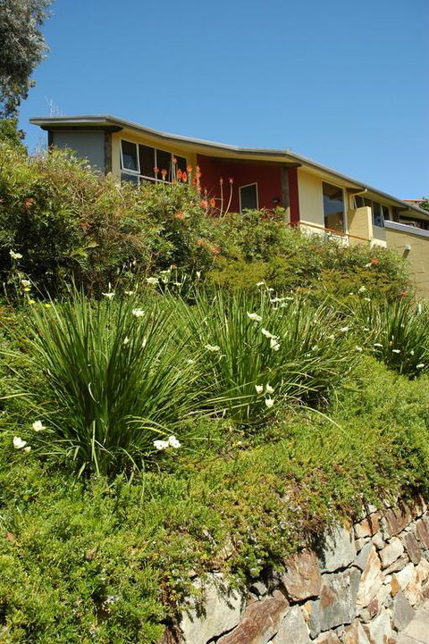 Tathra Beach House Holiday Apartments - Accommodation Daintree 3