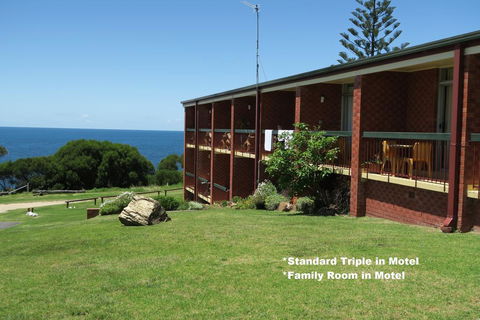 Tathra Hotel & Motel - Accommodation Daintree 2