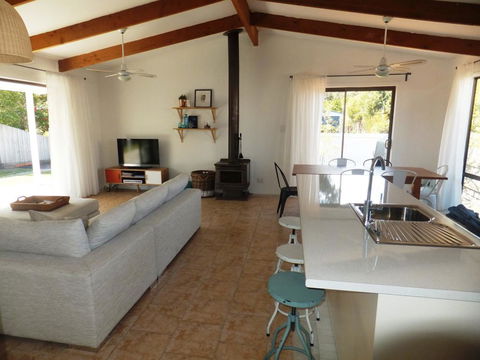 TERRIFIC ON TAMARA CRESCENT - Accommodation Daintree 2
