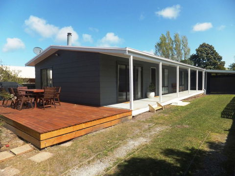 TERRIFIC ON TAMARA CRESCENT - Accommodation Daintree 0