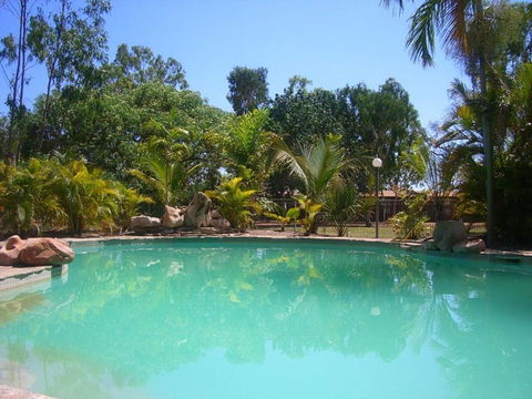 Territory Manor Motel & Caravan Park - Accommodation Daintree 0
