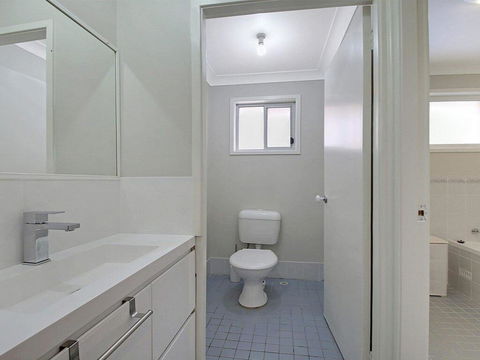 That Pink House! - Comfortable Home Away From Home - Accommodation Daintree 2