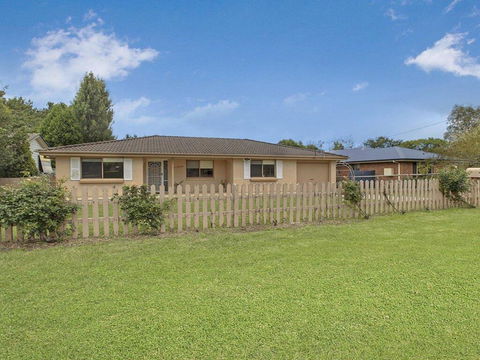 That Pink House! - Comfortable Home Away From Home - Accommodation Daintree 0