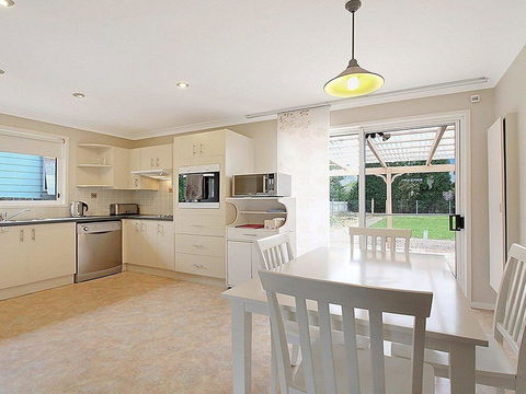That Pink House! - Comfortable Home Away From Home - Accommodation Daintree 3