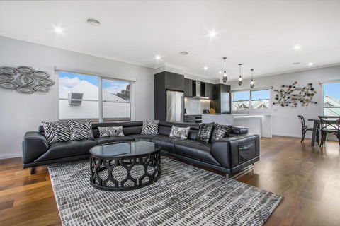 The Apartment, Metung - Accommodation Daintree 0