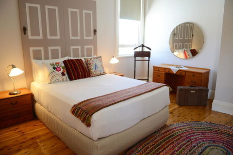The Bank B&B West Wyalong - Accommodation Daintree 1