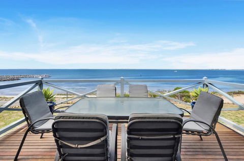 The Beach House - Point Turton - Accommodation Daintree 0