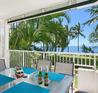 The Beach House 3BR Waterfront Apartment Own WIFI - Accommodation Daintree