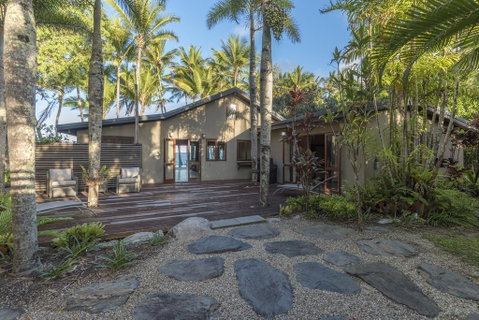The Beach House On Newell - Accommodation Daintree 1