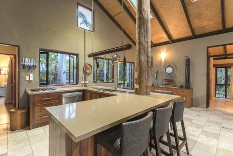 The Beach House On Newell - Accommodation Daintree 3