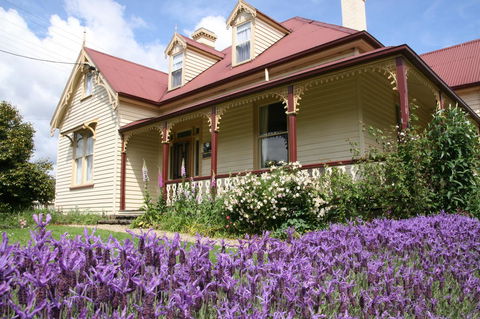 Cambridge House Bed & Breakfast - Accommodation Daintree 11