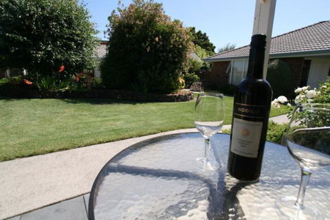 Shearwater Cottages - Accommodation Daintree 17
