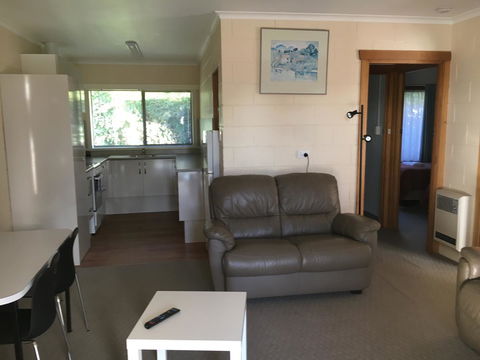 Willaway Motel Apartments - Accommodation Daintree 1