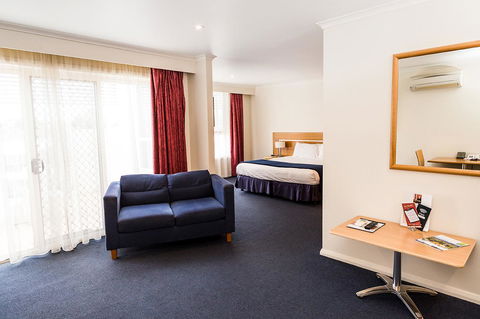 Edgewater Hotel - Accommodation Daintree 26