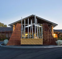 Ramada Resort by Wyndham Seven Mile Beach - Accommodation Daintree