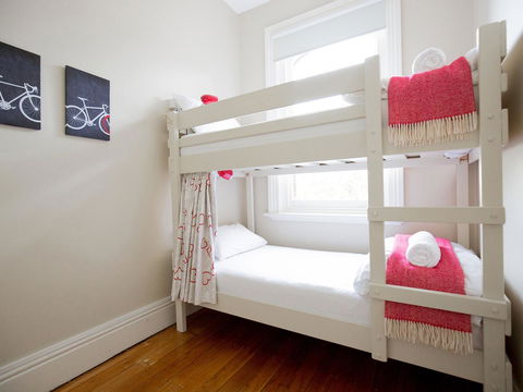 Montacute Boutique Bunkhouse - Accommodation Daintree 5