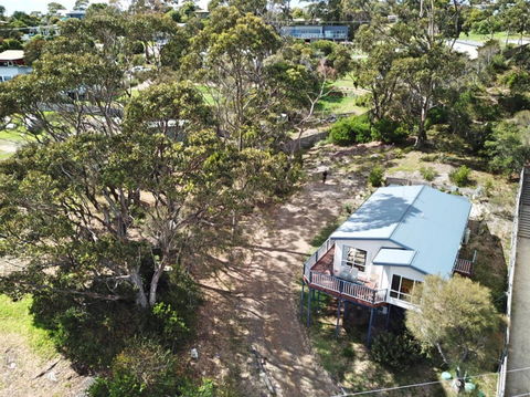 Front Row Beachfront - Accommodation Daintree 0