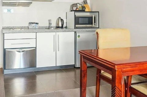Battery Point Apartment With Car Park - Accommodation Daintree 18