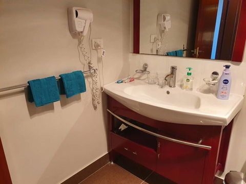 Battery Point Apartment With Car Park - Accommodation Daintree 10