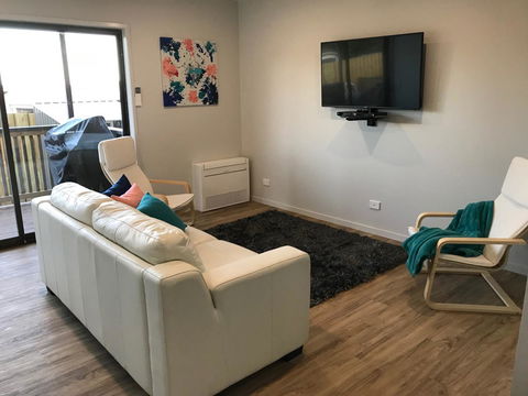 Self Contained Beach View Apartment - Accommodation Daintree 13