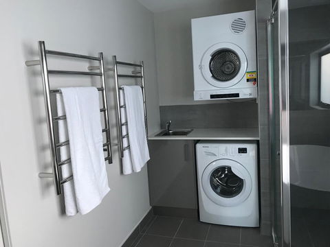 Self Contained Beach View Apartment - Accommodation Daintree 14