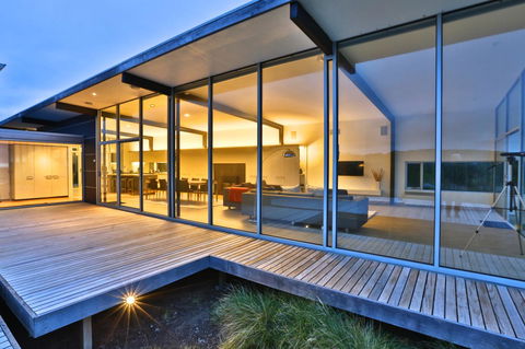 Cloudy Bay Beach House - Accommodation Daintree 0