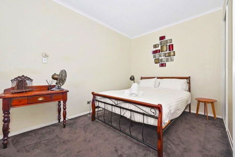 Launceston CBD Abode - Accommodation Daintree 7