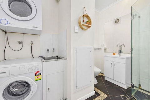 Launceston CBD Abode - Accommodation Daintree 15
