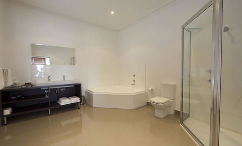 Ikon Hotel - Accommodation Daintree 2