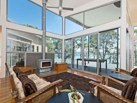 Cloudy Bay Lagoon Estate - Accommodation Daintree 3