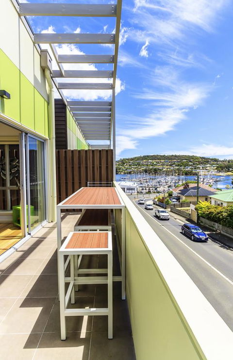 Bellerive Marina View Apartments No 28 - Accommodation Daintree 19