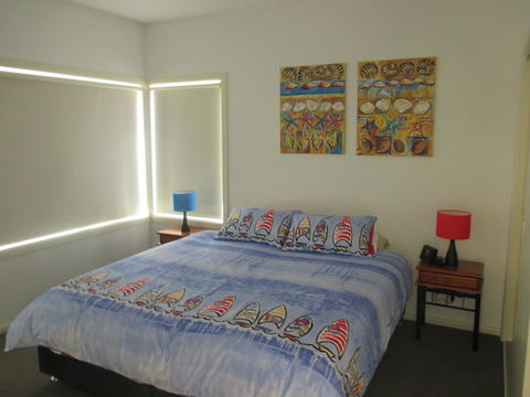 Bellerive Marina View Apartments No 28 - Accommodation Daintree 12