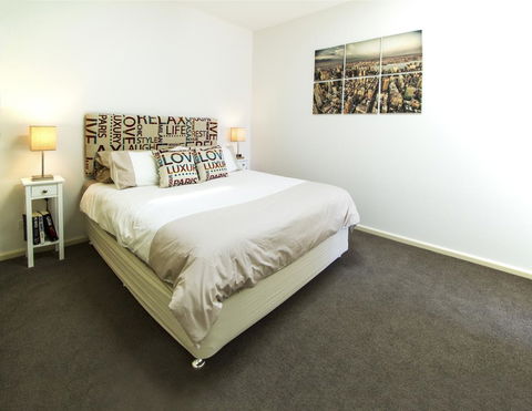 Bellerive Marina View Apartments No 28 - Accommodation Daintree 14