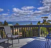 The Lookout  Large family house with views - Accommodation Daintree