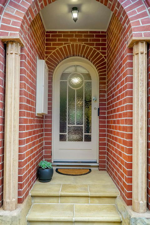 Gorgeous Hobart Accommodation - Park On Park - New Town - Accommodation Daintree 5